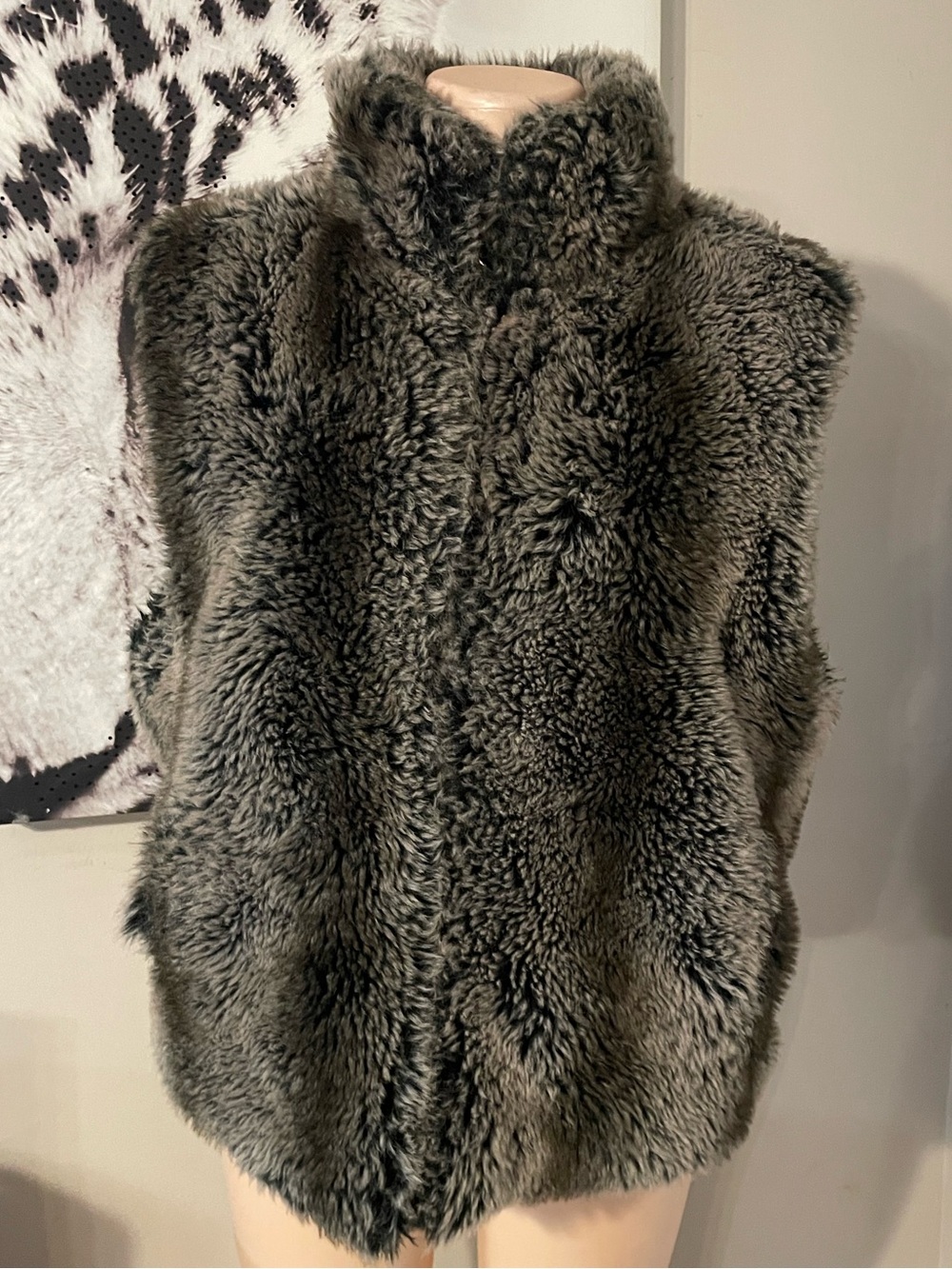 Blassport Vintage L Plush Faux Fur Accent Vest reversible faux leather 90s comfy